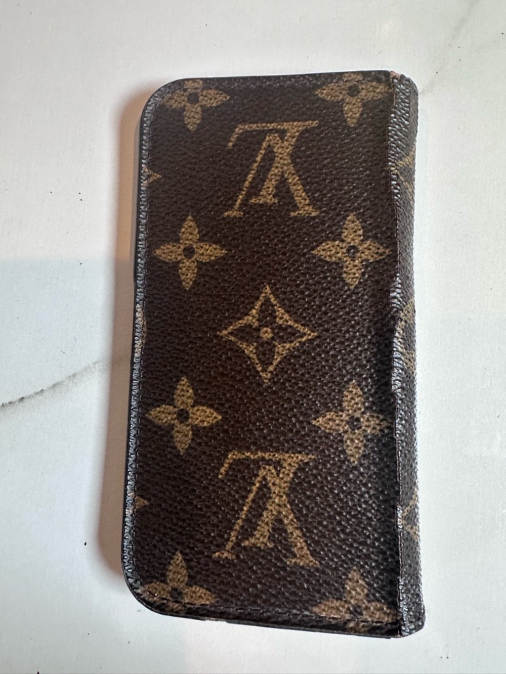 Louis Vuitton Monogram iPhone
6 Case - Picture 2 of 11